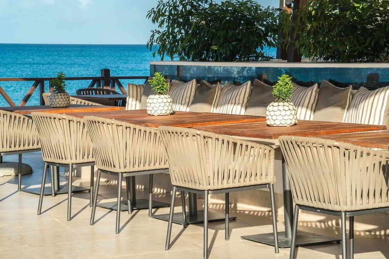 Resort The Sandpiper Saint James
